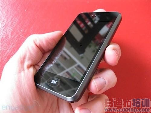 1GHz������ 3G������M8�����귢��