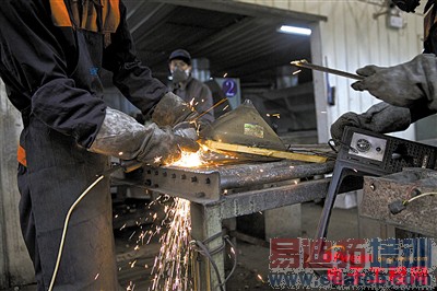 ������ͼ�����������������������أ�ͼ�ģ�