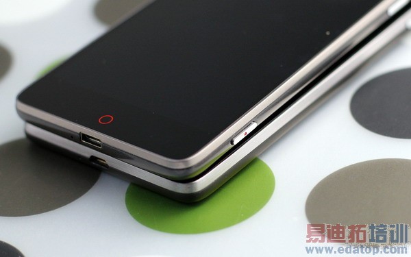 nubia Z5S与比nubia Z5对比评测(多图)