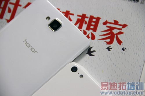 ��ҫ3C��սiPhone5C��˫C�Աȴ����⣨ͼ�ģ�