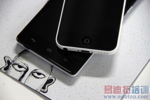 ��ҫ3C��սiPhone5C��˫C�Աȴ����⣨ͼ�ģ�