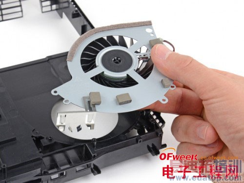 索尼PS4专业拆解:内部与外型一样令人惊艳(图文)