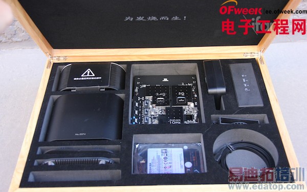 �����׾�����ֻ�֣�С��·�ɱ����