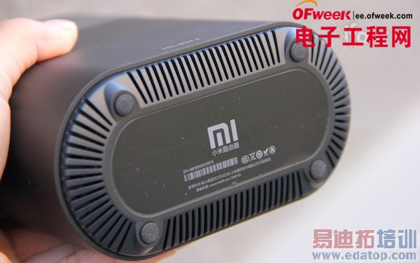 �����׾�����ֻ�֣�С��·�ɱ����