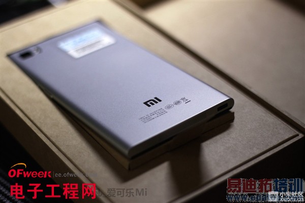 小米3联通版首发开箱图赏(多图)