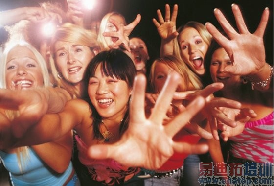 �׾������׷��ģ�С�����Ĳ�����˿��