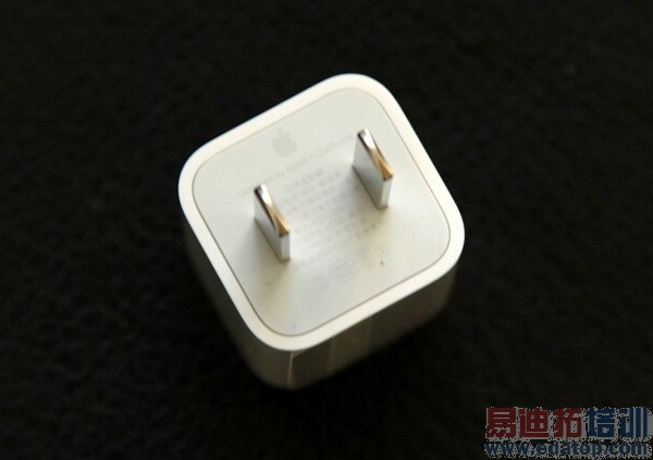 ���ƶ�iPhone 5s/5c 4G���л����۰濪�䣨ͼ��