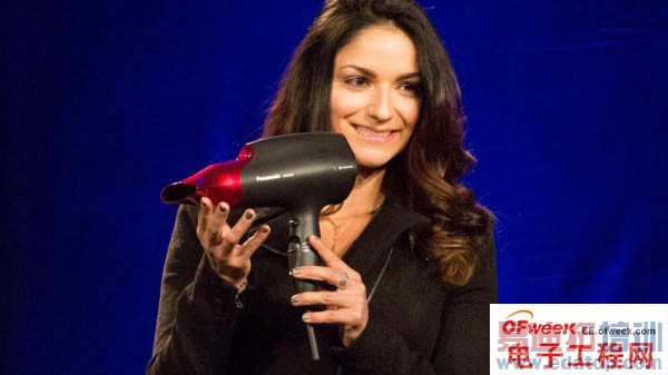 �̵�CES��12������˸߿Ƽ����ճ���Ʒ��ͼ�ģ�