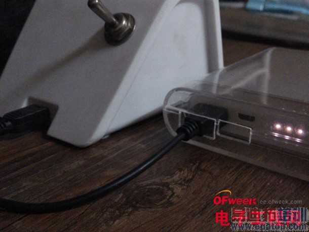 DIY��С���ƶ���Դ+��������=LED����С̨��