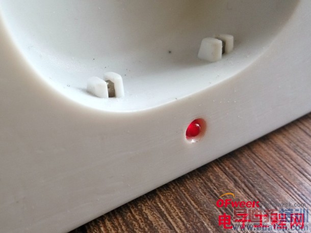 DIY��С���ƶ���Դ+��������=LED����С̨��