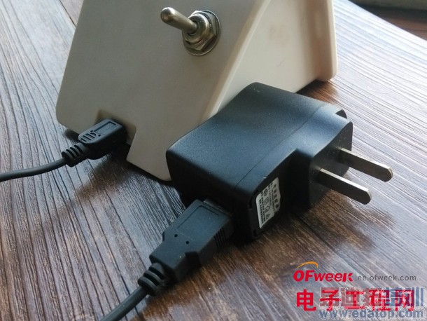 DIY��С���ƶ���Դ+��������=LED����С̨��