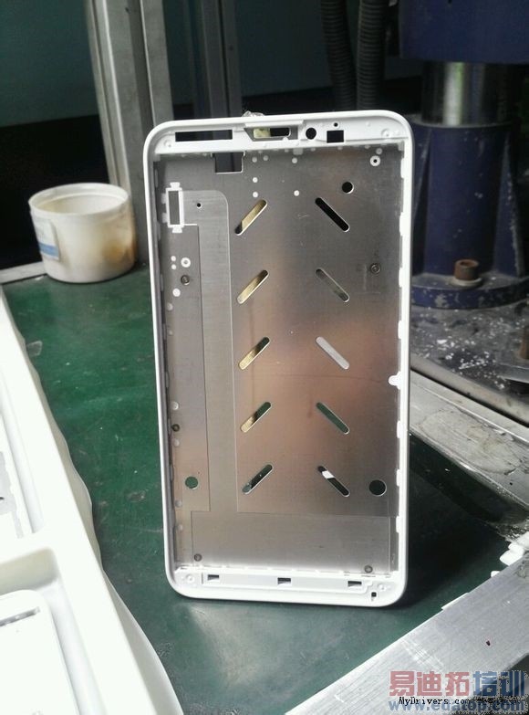 С����Ʒ�ۼ�/���ô��ع⣺С��3S/����2��/С��4