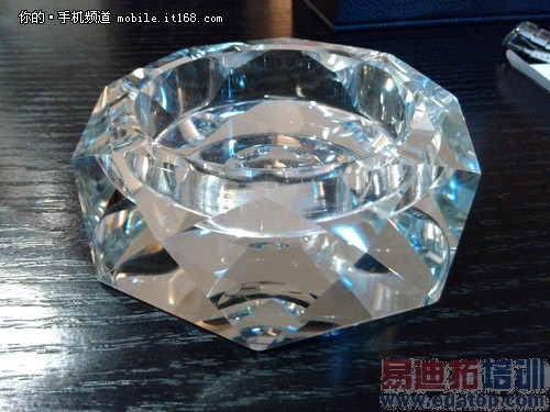 ����5951���⣺ǧԪ˫��5.5Ӣ����������ͼ�ģ�