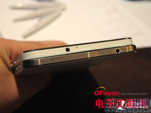 华为荣耀X1对比酷派大神评测