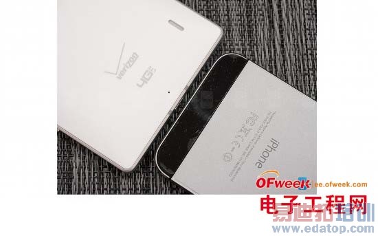 ŵ����Lumia Icon��ƻ��iPhone 5s�Ա����⣨ͼ�ģ�