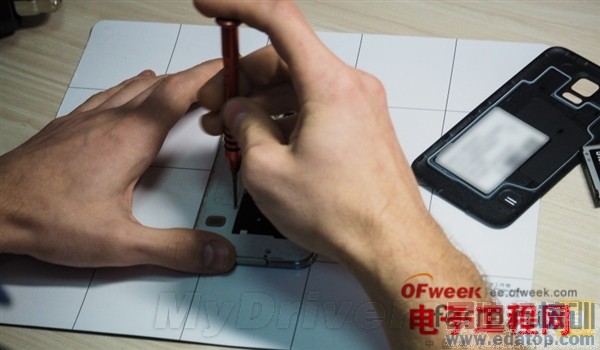 ����Galaxy S5�����⣺�����ƻ��iPhone 5S ��Ļ�����޸�