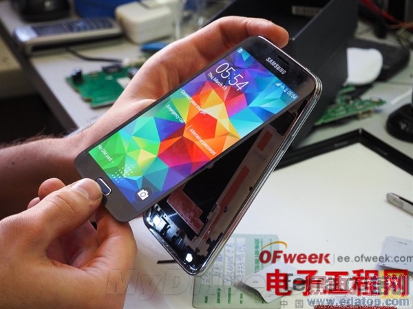 ����Galaxy S5�����⣺�����ƻ��iPhone 5S ��Ļ�����޸�