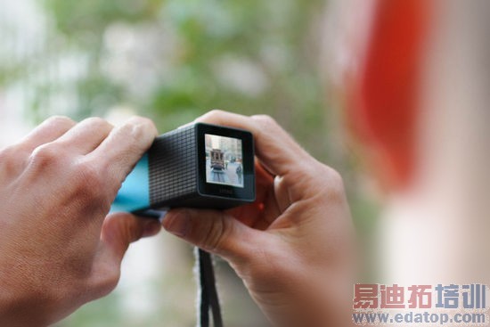 ��ѩ��HTC One M8ı����