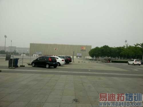 һ���ֻ�������ͼ��ֱ������ԽС����ҫ�Ľ���