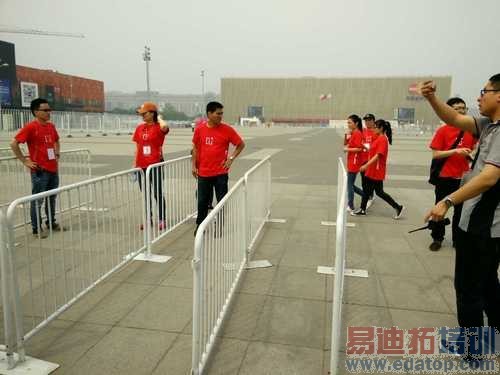 һ���ֻ�������ͼ��ֱ������ԽС����ҫ�Ľ���