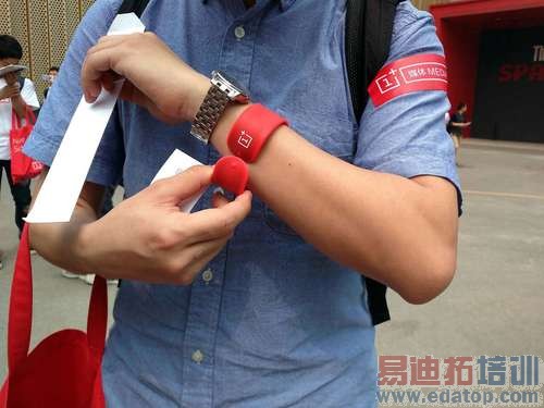 һ���ֻ�������ͼ��ֱ������ԽС����ҫ�Ľ���