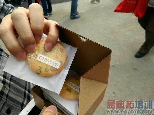 һ���ֻ�������ͼ��ֱ������ԽС����ҫ�Ľ���