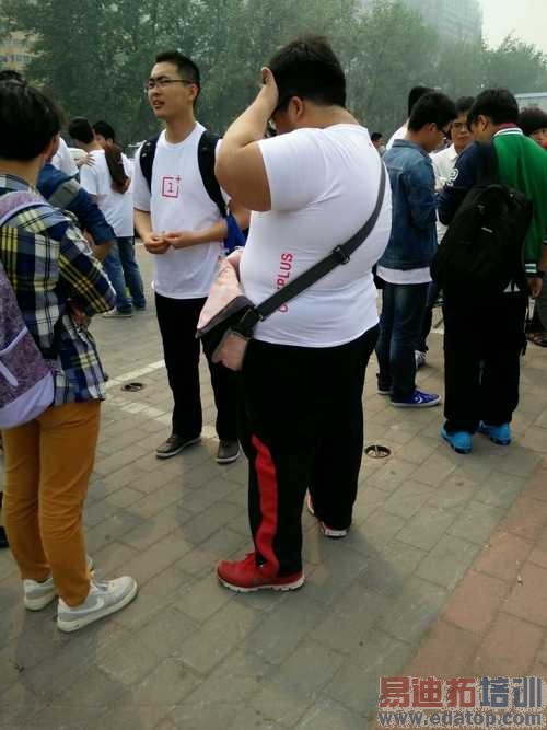 һ���ֻ�������ͼ��ֱ������ԽС����ҫ�Ľ���