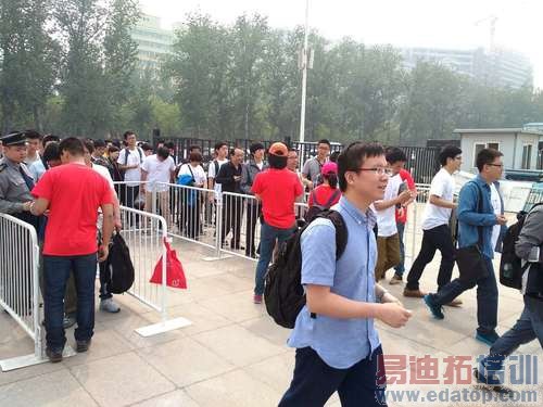 һ���ֻ�������ͼ��ֱ������ԽС����ҫ�Ľ���