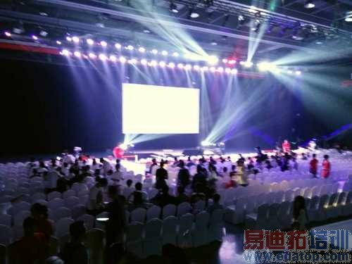 һ���ֻ�������ͼ��ֱ������ԽС����ҫ�Ľ���