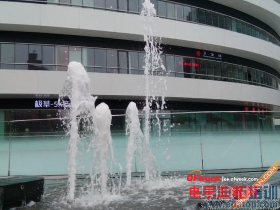 �ԱȲ�����TCLôô��PK����Note ˭���Լ۱�֮����