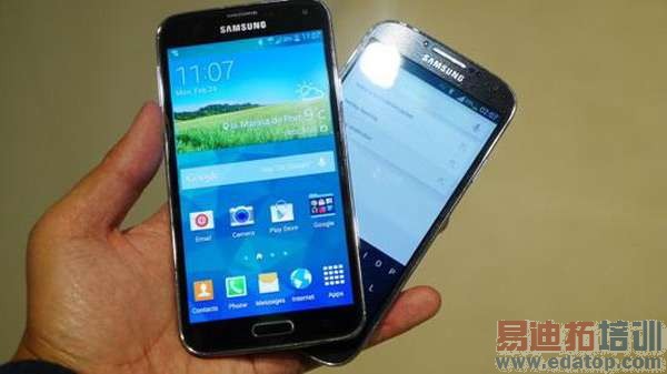 ƻ��ϴ�������г� �ȸ裺��׿��ϮiPhone? 