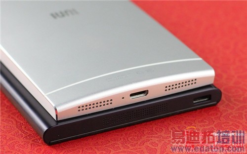 �ԱȲ�����IUNI U2 VSС��3 ��ǿ