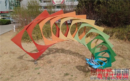 �ԱȲ�����IUNI U2 VSС��3 ��ǿ