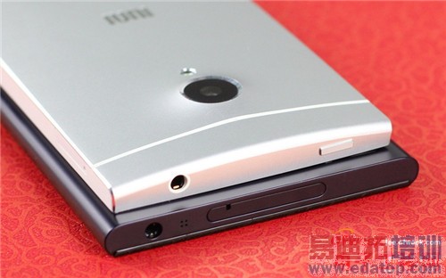 �ԱȲ�����IUNI U2 VSС��3 ��ǿ