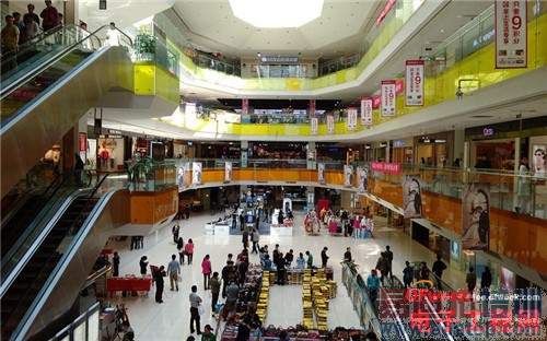 �ԱȲ�����IUNI U2 VSС��3 ��ǿ