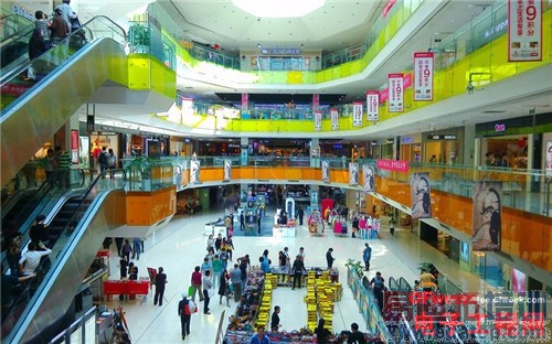 �ԱȲ�����IUNI U2 VSС��3 ��ǿ