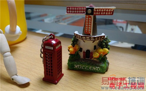 �ԱȲ�����IUNI U2 VSС��3 ��ǿ