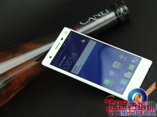 中兴星星1号对比华为P7评测(多图)