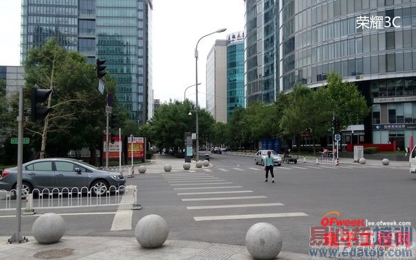 ��Ϊ��ҫ3C/���˺�ţ�Ա����⣺˭�����С�ף�