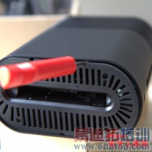 С����Ʒ������⣺С��·����/С�׺�����ǿ��