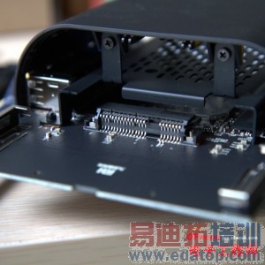 С����Ʒ������⣺С��·����/С�׺�����ǿ��