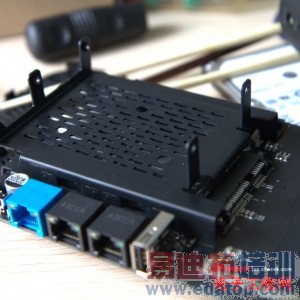 С����Ʒ������⣺С��·����/С�׺�����ǿ��