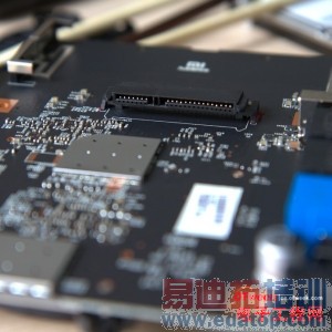 С����Ʒ������⣺С��·����/С�׺�����ǿ��