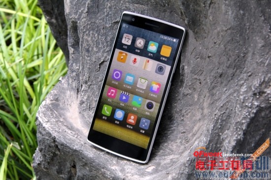 һ���ֻ�/��ΪP7����Աȣ����ܾ�ɱС��3S��