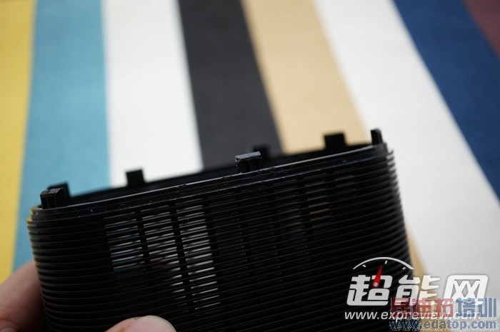 做工到底如何?小米路由量产版拆解(图)