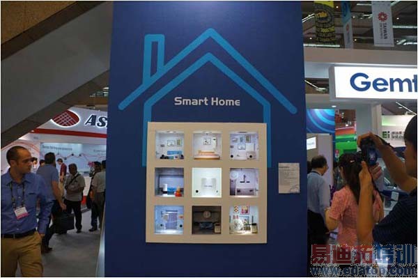 PC���ɵ���չ������ �����豸��ʽ����̨ǰ