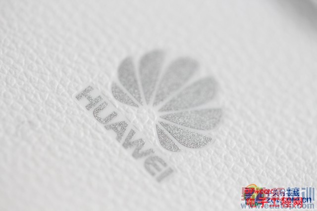 ��Ϊ��ҫ3X Pro���⣺ȫ����������С��