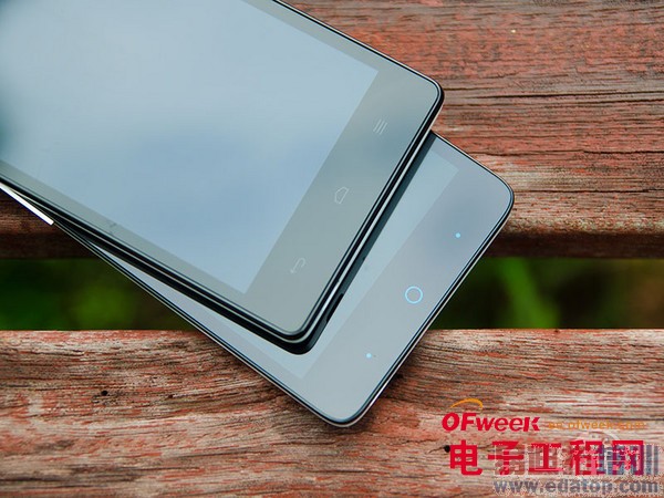 �Ա�����:��ҫ3C 4G��PK��ţV5����ͼ��