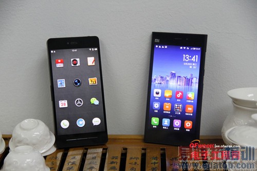 �����ֻ�T1/С��3�ռ��Ա����⣺