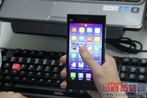 �����ֻ�T1/С��3�ռ��Ա����⣺